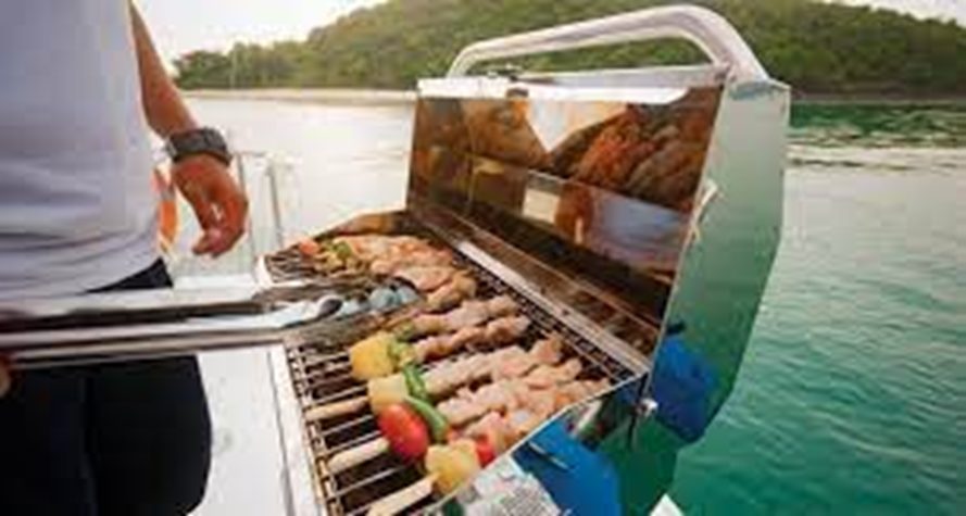 Things to Consider While Grilling On a Boat