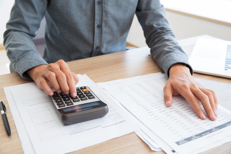 Calculate your Income Tax for the Current Financial Year with an Income Tax Calculator