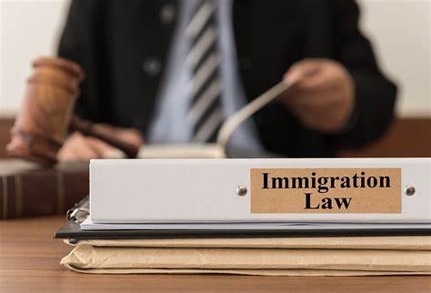What are the Benefits of Hiring an Immigration Lawyer?