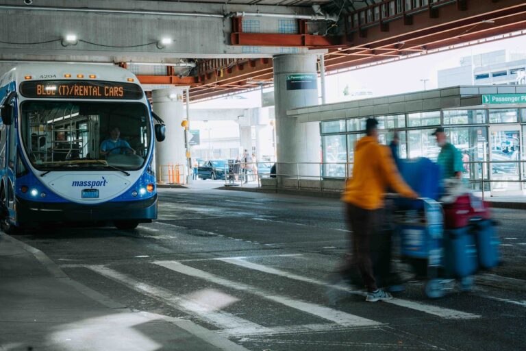 Navigating Airport Transfers Made Simple 